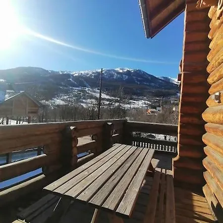 Les Pins Blancs Chalet *